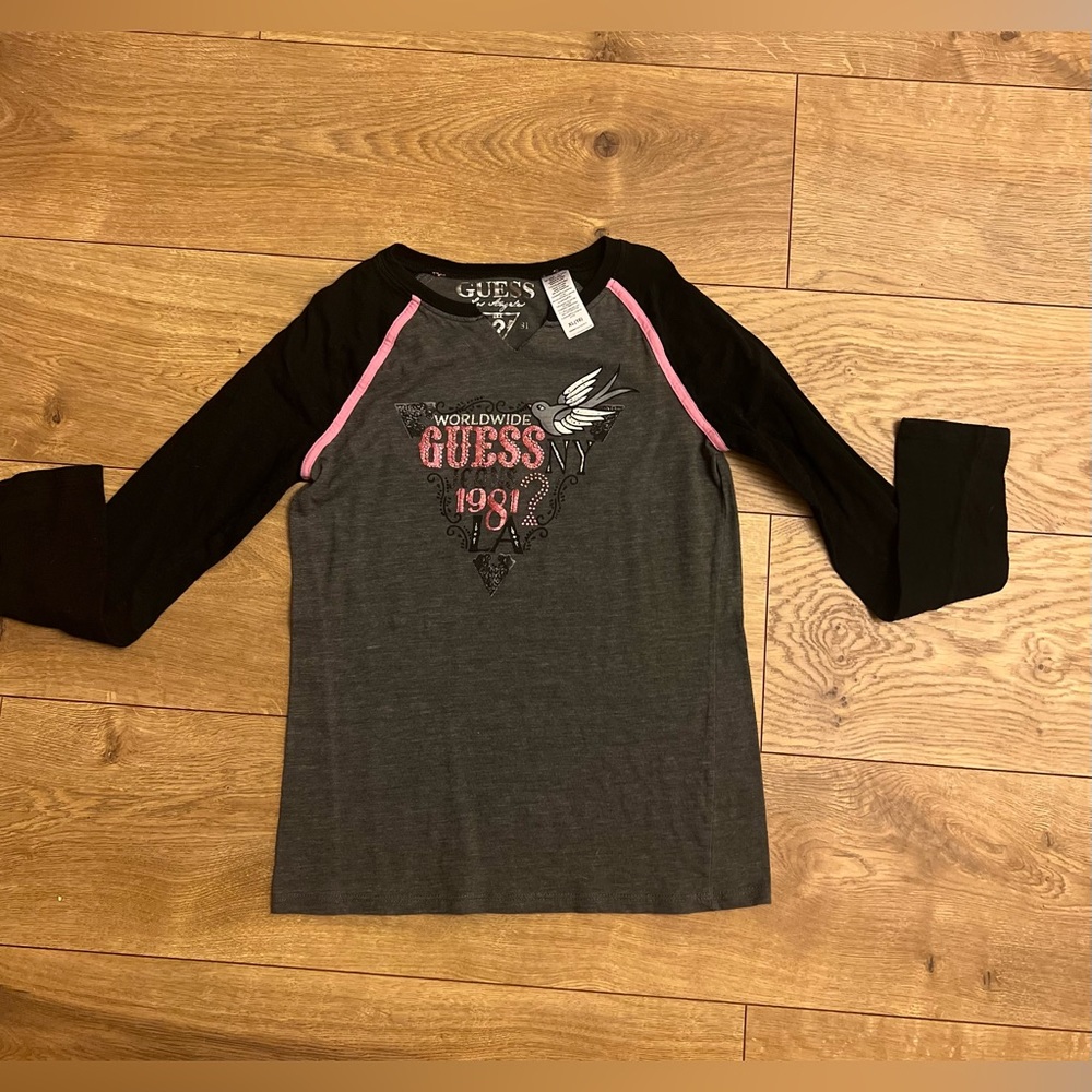 Guess Jersey style t-shirt in size xl